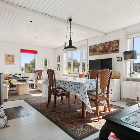 Vakantiehuis Summer House In